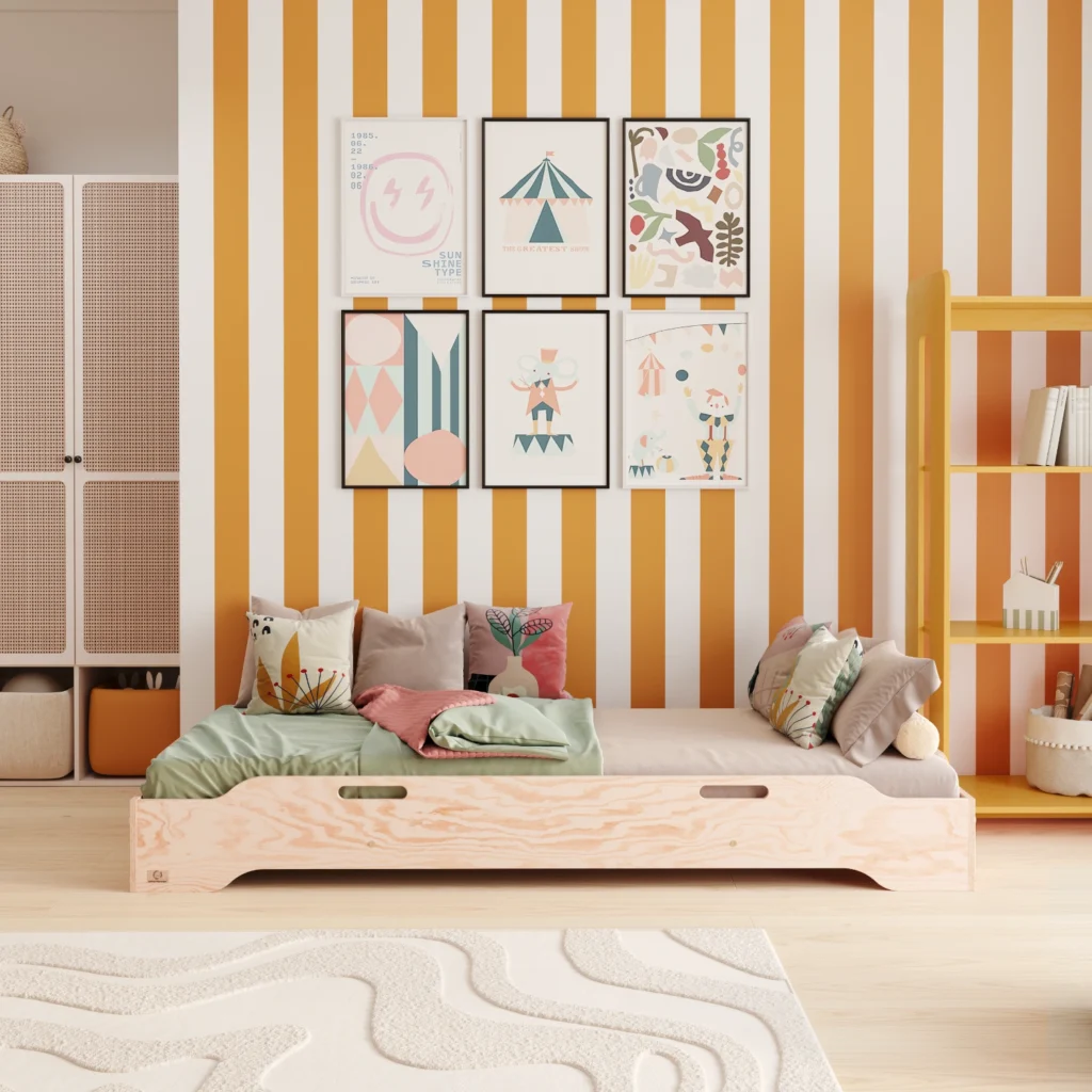Lit en bois en contreplaqué de pin couleur bois naturel sans barrières