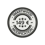 Étiquette noire et blanche avec les inscriptions Smartwood modification et 149€
