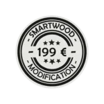 Étiquette noire et blanche avec les inscriptions Smartwood modification et 199€
