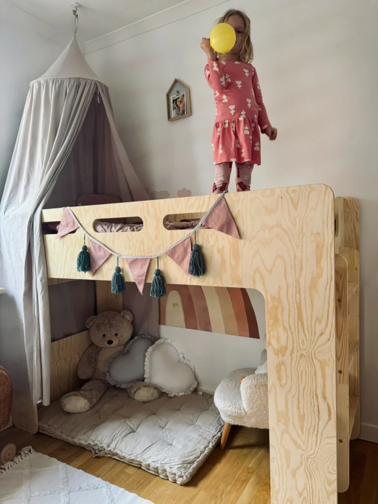 Lit superposé simple en bois avec mezzanine pour enfant MIMI A Montessori