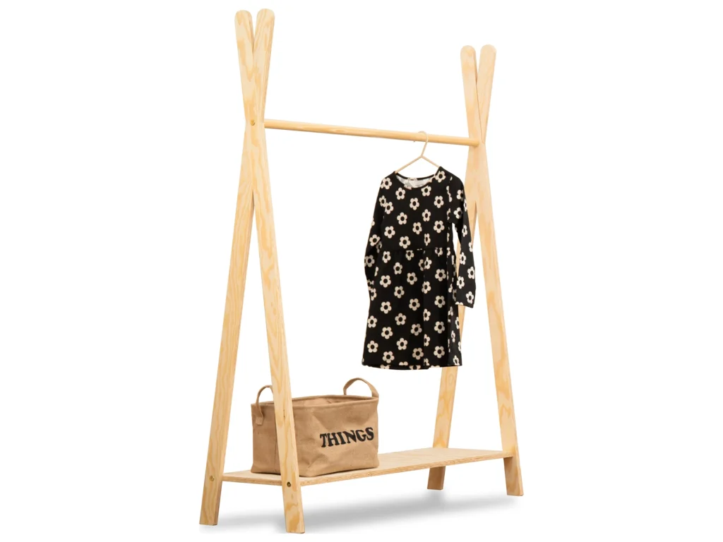 Cintre en bois pour enfants en forme de tipi avec une étagère inférieure, taille XL